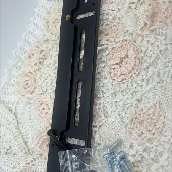 Black front tag Mount Bracket with Screws - Picture 1 of 5